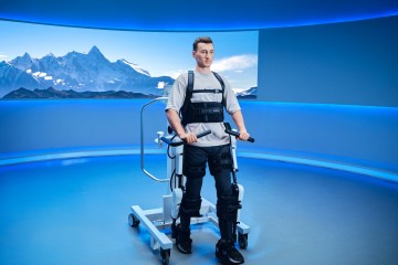 上海：推广外骨骼等康复机器人、中医针灸推拿机器人等外治设备